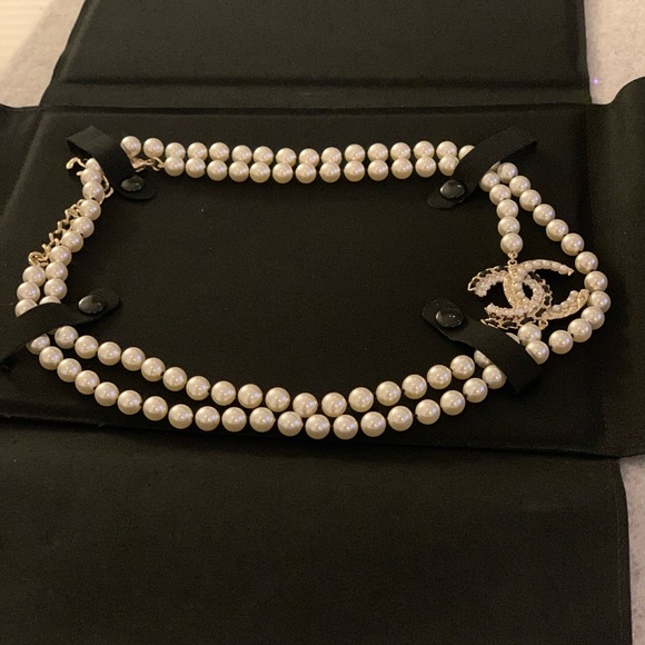 Collectible authentic Pearls long  authentic  Chanel  Necklace, brand new! - Picture 10 of 17